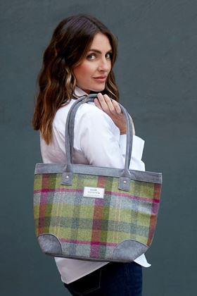 Picture of Earth Squared Stone Moss Tweed Tote Bag